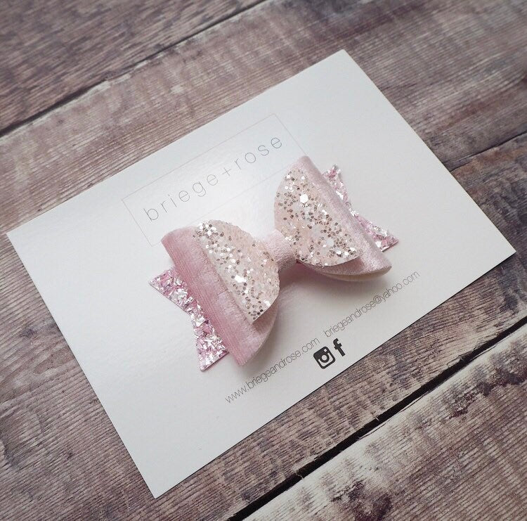Belle Bow - pale pink velvet