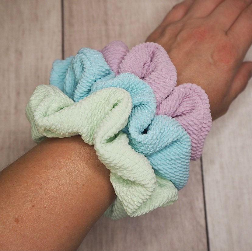 Scrunchie - pastels