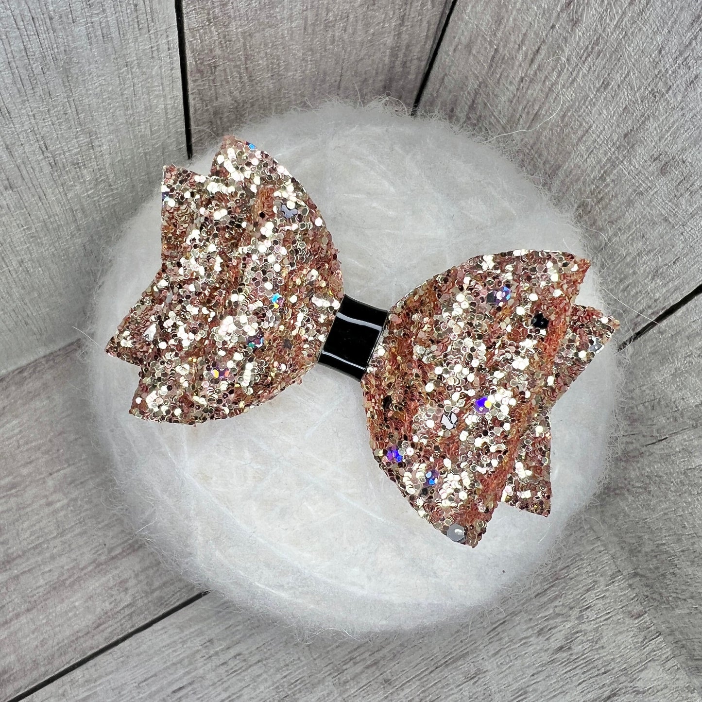 Belle Bow - rose gold disco